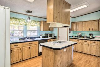 Steinhatchee Home with Boat Parking 1 Mi to Marina - Steinhatchee - 3