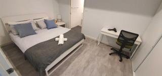 Dana-Cozy Studio with Shared Entry in the City - Canberra - 9