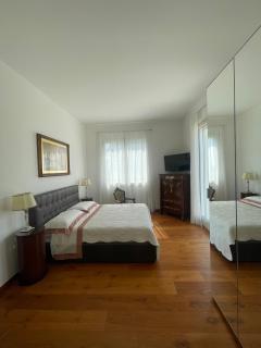 Villa Bianca a few steps by the sea with exclusive garden & jacuzzi - Livorno - 3