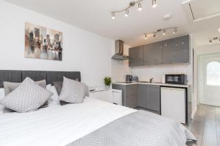 Findon- Stylish Suite 10mins close to Airport - Crawley - 9