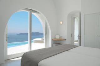 Villa Dio - An Iconic Villa Above Caldera - 7