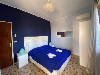 200m from the Sea - Large Private Patio with BBQ - 7