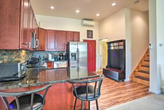 Bright Main St Condo about Half Mi to Windham Mtn - Windham - 2