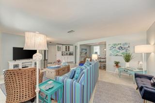 Bay to Beach: Amazing Views of Gulf & Bay by Anna Maria Life Vacation Rentals - 5