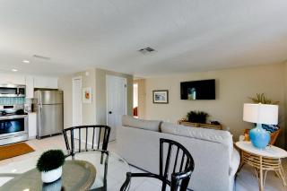 Anna Cabana B - 301 Poinsettia - 5