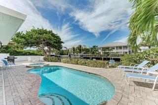 Lazy Lagoon: On Canal, Pool, Boat Dock, 2 blocks to Beach by Anna Maria Life Vacation Rentals - 0