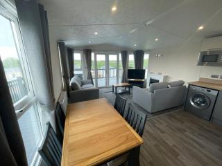 Luxury 6 Bed Lodge with Hot Tub - Plymouth - 7