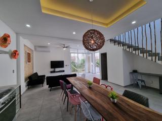 Modern Villa Rutelena +Good location+Pool+AC+Sleeps 12 - Playa del Carmen - 2