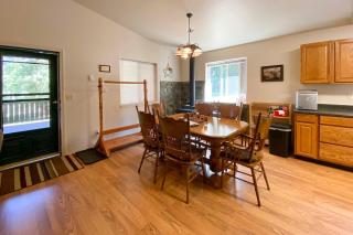 Private 2-Acre Retreat with MTN Views, Walk to River - 4