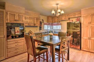 Peaceful Cabin w/ Deck & Grill: 1 Mi to Crown King - 2