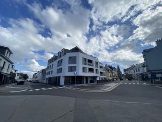 LARMOR-PLAGE : T2 en résidence de standing avec terrasse et parking, à deux pas de la plage et des commerces - FR-1-349-182 - Larmor-Plage - 9