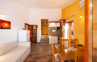 Cozy Apartment In Modric With Wifi - Rovanjska - 4