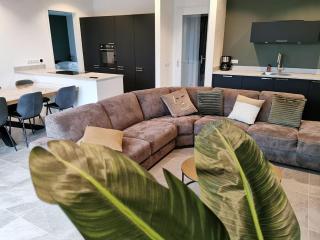 Swanky villa in Zeewolde with garden - Zeewolde - 3
