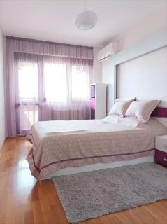 Luxury Panoramic Seaside Apartment - 8
