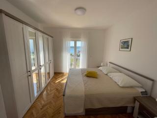 Apartments Roko - Turanj - 8