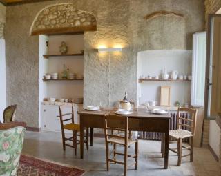 Palazzo Antico nella piazza di Montepagano - Montepagano - 3