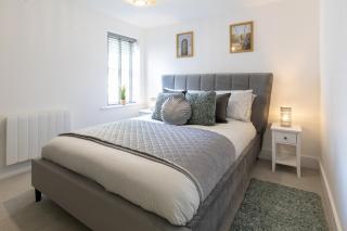 The Courtyard- Free evening parking - Southampton - 8