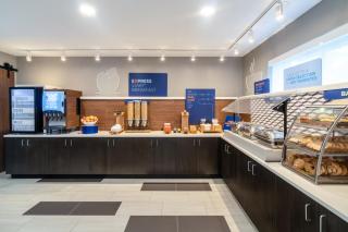Holiday Inn Express Hotel & Suites Bluffton at Hilton Head Area by IHG - Bluffton - 3