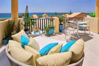 Honeymoon Corner Suite, sun-all-day terrace on the best beach of Marbella - Marbella - 6