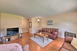 Cozy Charlotte Retreat with Yard about 5 Mi to Dtwn - Charlotte - 5
