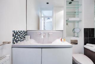 Bright and stylish apartment in trendy Islington by UnderTheDoormat - London - 1