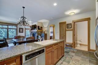 Luxurious 1 BR in River Run Village with Ski in ski out condo - 3