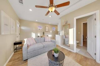 Trendy San Diego Home with Outdoor Space - San Diego - 3