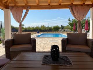 House vacation with pool,three rooms,near Šibenik - Planjane - 8