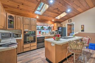 11 Mi to Apple Hill Pollock Pines Resort Cabin - Pollock Pines - 2