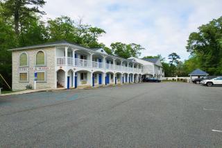 Studio Inn and Suites - 0