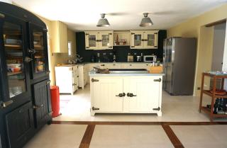 Superbe Mas en pierres de 350 m2 avec piscine pool house wifi parking gratuits - Rochefort-du-Gard - 6