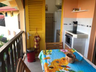 CASE COCO a SAINTE ANNE avec wifi vue mer - Sainte-Anne - 4