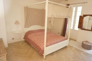 Superbe Mas en pierres de 350 m2 avec piscine pool house wifi parking gratuits - Rochefort-du-Gard - 1