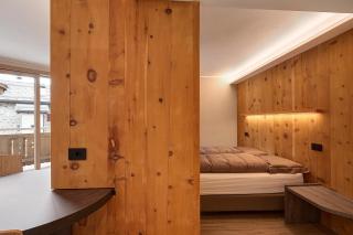 Wood Mountain Planet Suite House - Livigno - 3
