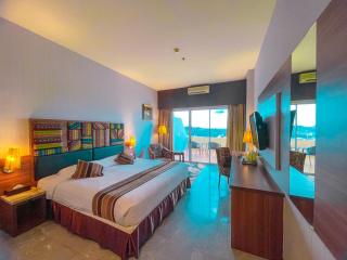 Crown Vista Hotel - 9
