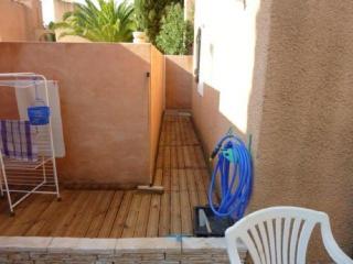 Villa Mitoyenne Calme avec Piscine, Jardin et Parking Privé, à Proximité de la Plage et Commerces - FR-1-607-33 - Le Cap d'Agde - 4