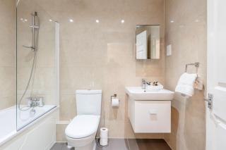 Roomspace Serviced Apartments- Regents Court - 2