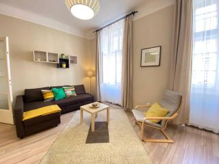 ORANGEHOMES One Bedroom Comfy Apartment - Budapest - 4