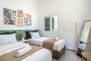 Arty Haven - Spacious 3-BR House in Larnaca - Larnaca - 2