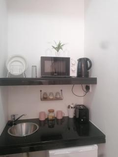 The Oak Treehouse 37 Foch Avenue - 3