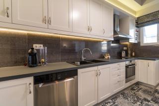 Comfortable and Spacious 2 bdr Apt - 6
