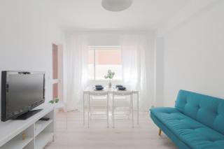 C85 - Brand New 3 Bedroom Apartment by the Center - Málaga - 8