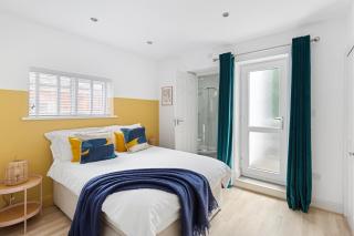 Albany by Black Door Stays - 6