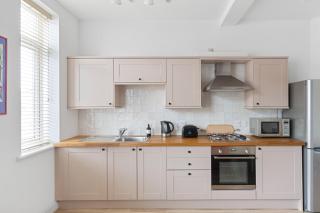 Albany by Black Door Stays - 7