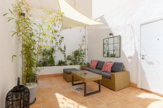 Precioso apartamento con patio y dos habitaciones en el barrio de Picasso - Malaga - 0