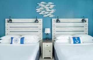 Smuggler's Cove Inn - 8