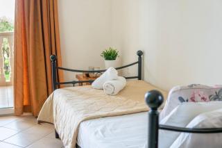 Sunny Aprt at Klelia Cottage - 8