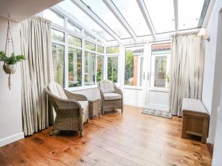 1 Chelsea Cottage - 2