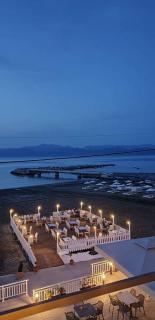 Aqua Luxury Suites by Estia - 2