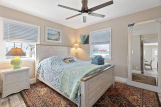 Unit B 2nd fl 2nd fl Hideaway 2 Block to Beach Parking - Brigantine - 4